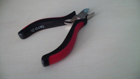 Kliešte na odštikávanie drôtika